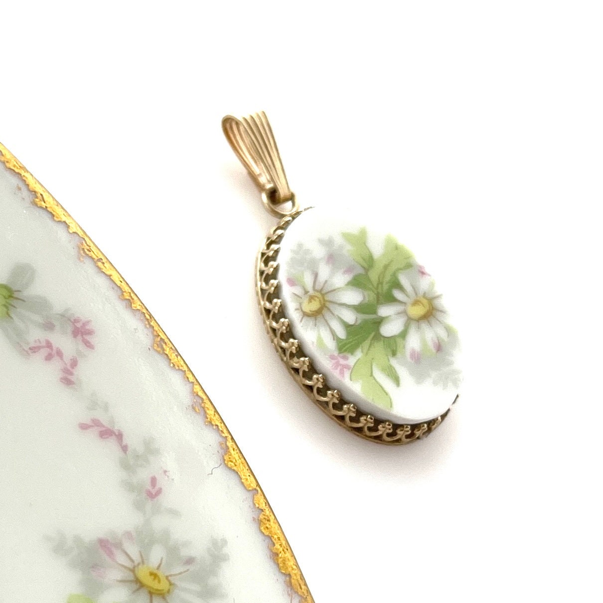 14k Gold Daisy Pendant, Broken China Jewelry, 20th Anniversary Gift for Wife, Gifts for Women, Limoges China Solid Gold Artisan Jewelry