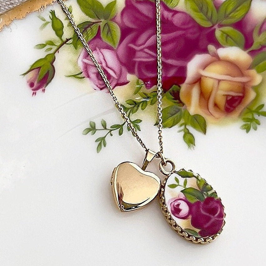 14k Solid Gold Old Country Roses Heart Locket Adjustable Necklace
