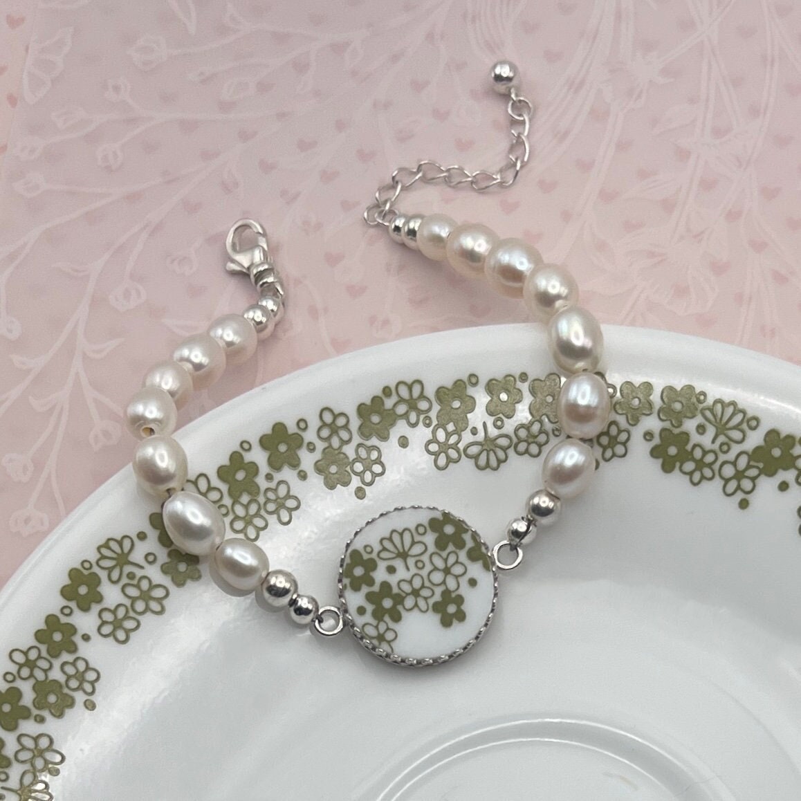 Corelle Spring Blossom Crazy Daisy Pearl Bracelet