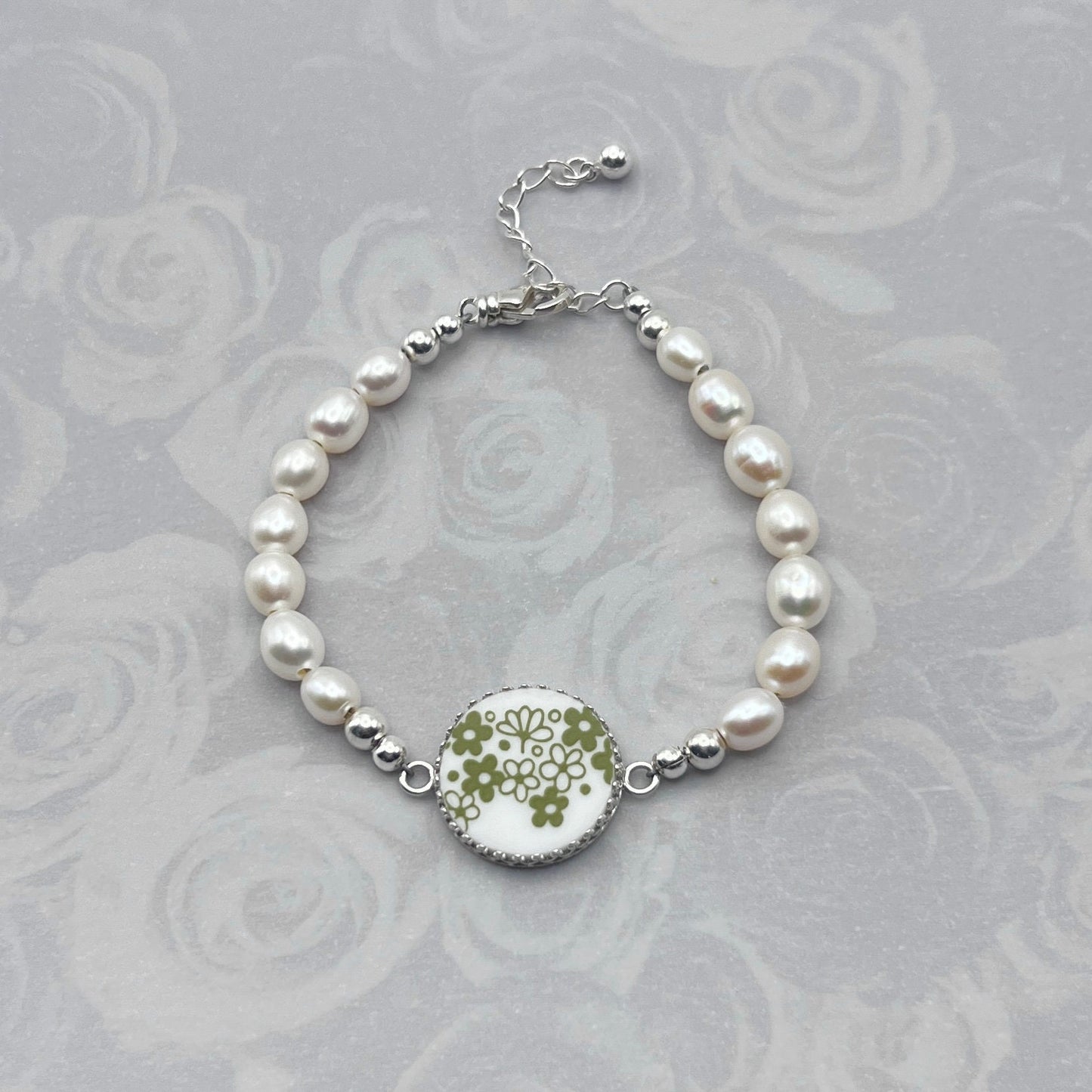Corelle Spring Blossom Crazy Daisy Pearl Bracelet
