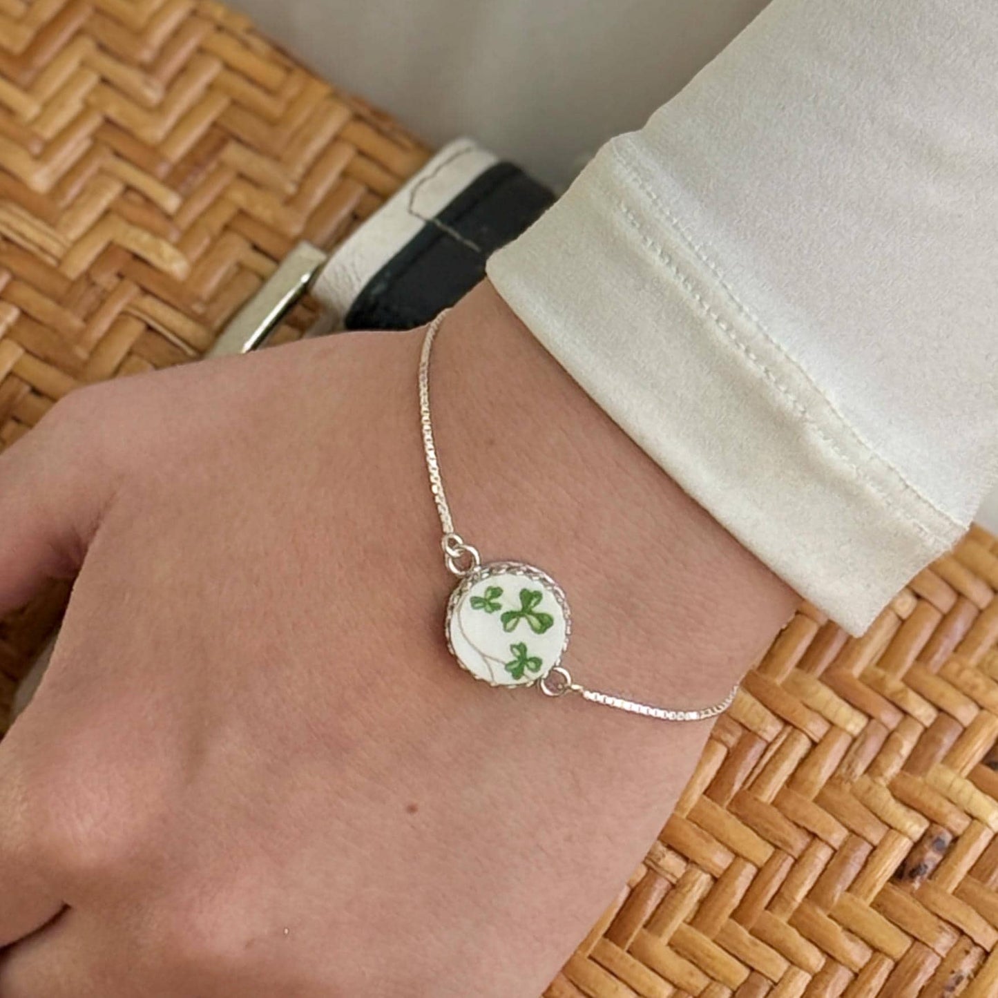 Irish Royal Tara Bolo Bracelet, Broken China Jewelry, Celtic Adjustable Bracelet, Unique Shamrock Jewelry Gifts for Women