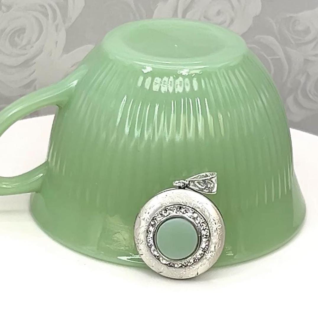Adjustable Jadeite Photo Locket Fire King Pattern, Crystal Locket Necklace, Unique 3rd Anniversary Gift for Wife, Vintage Style, Mom Gifts