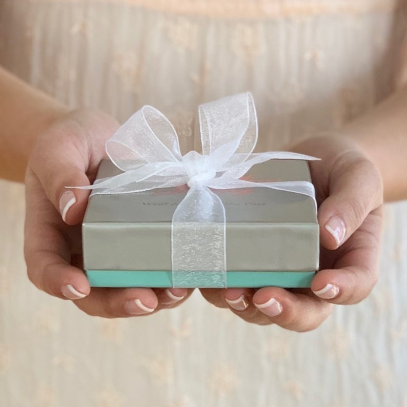 18th Anniversary Porcelain Gift for Wife, Shelley Dainty Blue Jewelry, Pearl Bracelet, Broken China Jewelry