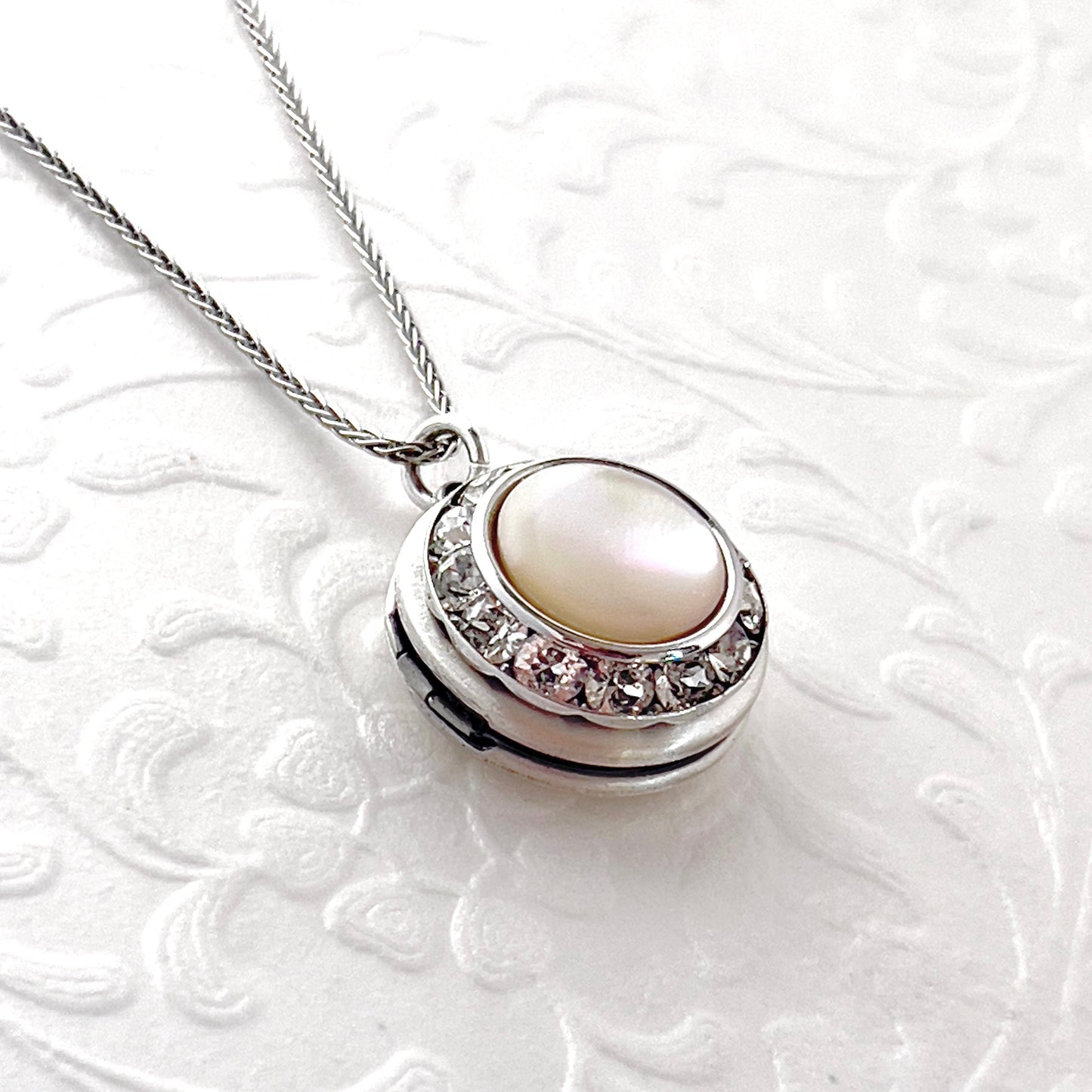 Pearl Photo Locket Necklace, Unique Birthday Gift for Women, Adjustable Sterling Silver Locket, Handmade Crystal and Mother of Pearl Jewelry