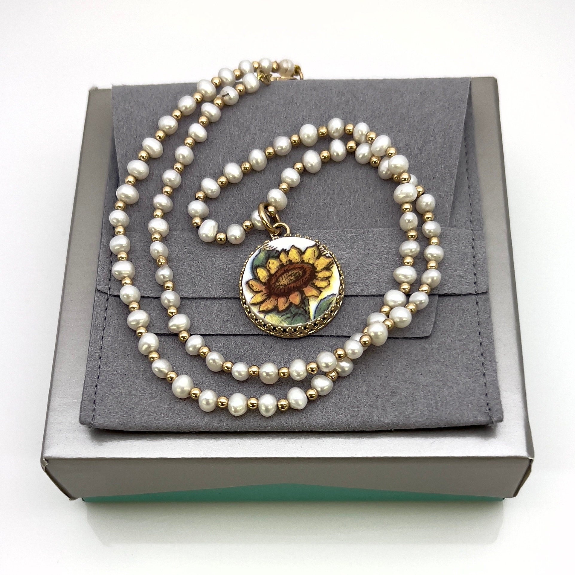 14k Solid Gold Sunflower Pearl Necklace