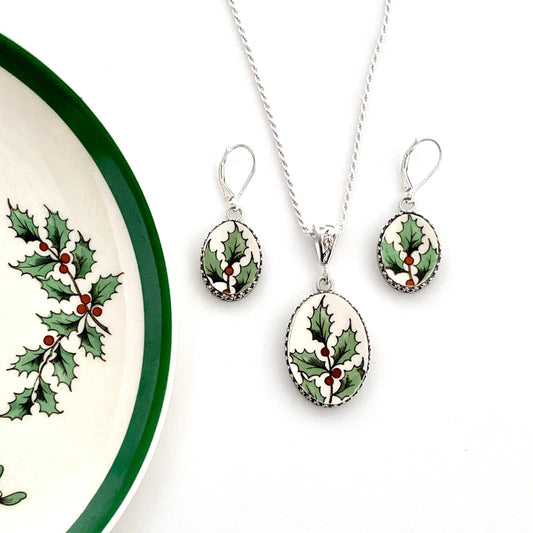 Spode Christmas Tree Broken China Jewelry Set