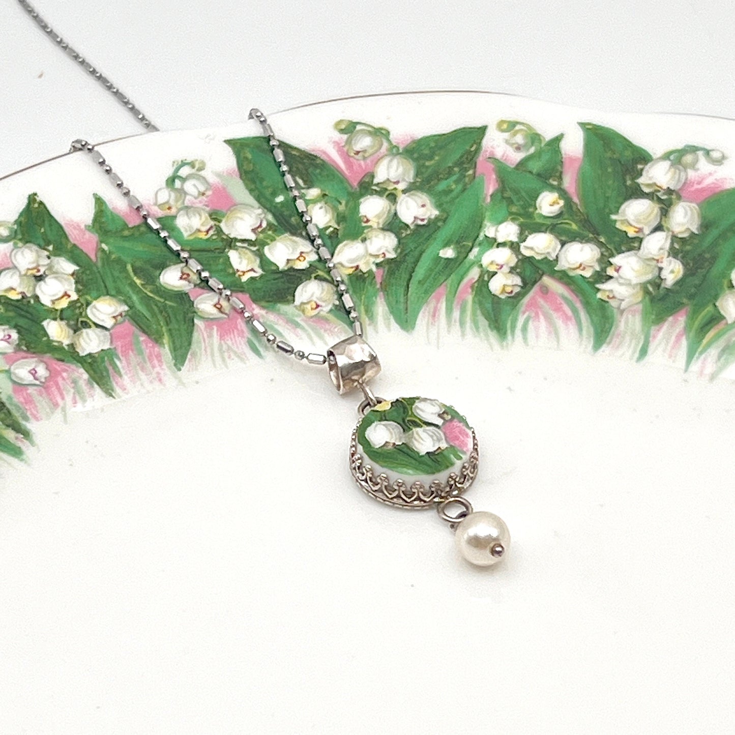 Vintage China Lily of the Valley Pendant Necklace, Unique Broken China Jewelry Gifts for Women, 20th Anniversary Gift for Wife