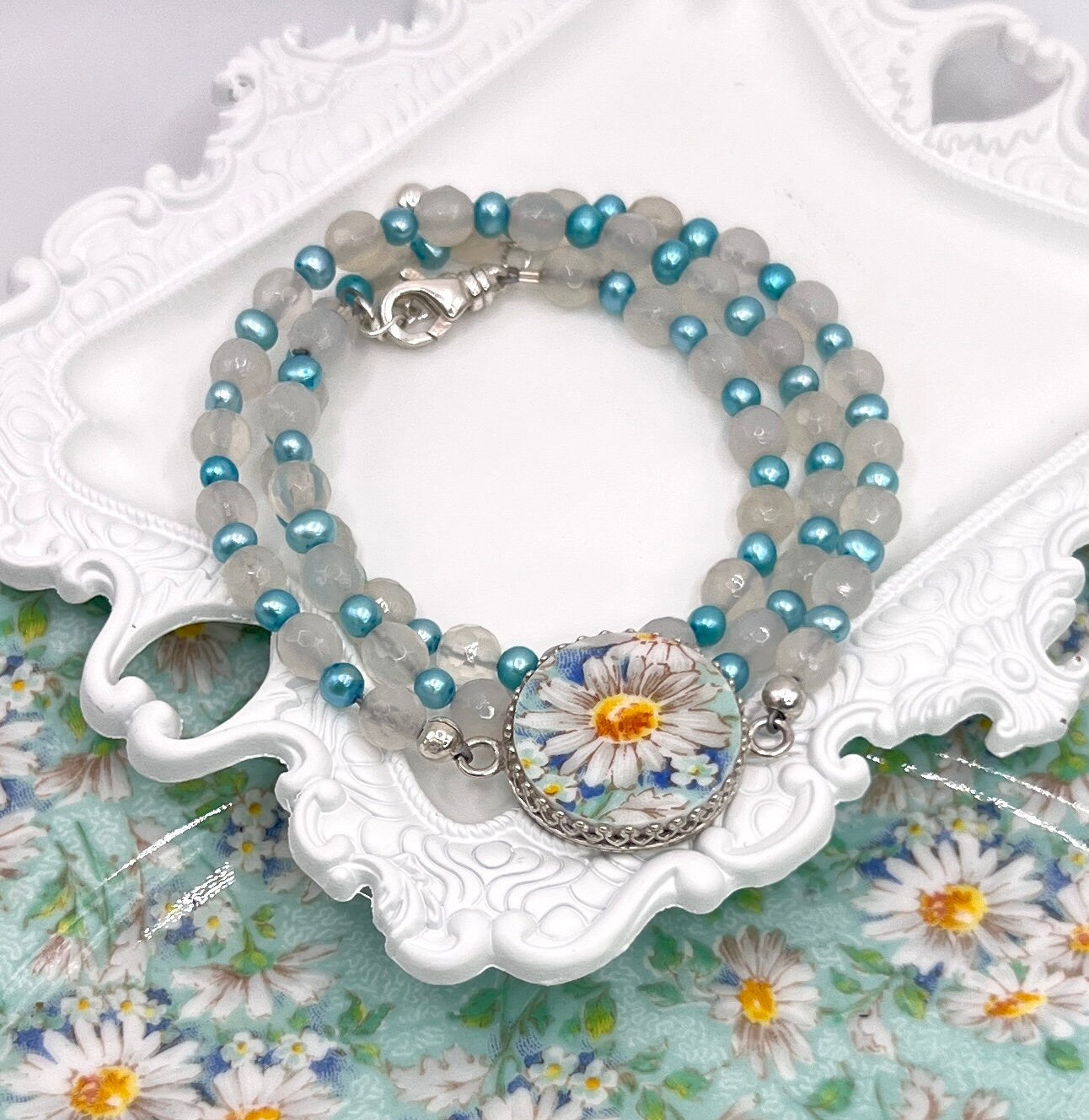 Daisy Beaded Wrap Bracelet, Unique Anniversary Gift for Women, Pearl Broken China Jewelry