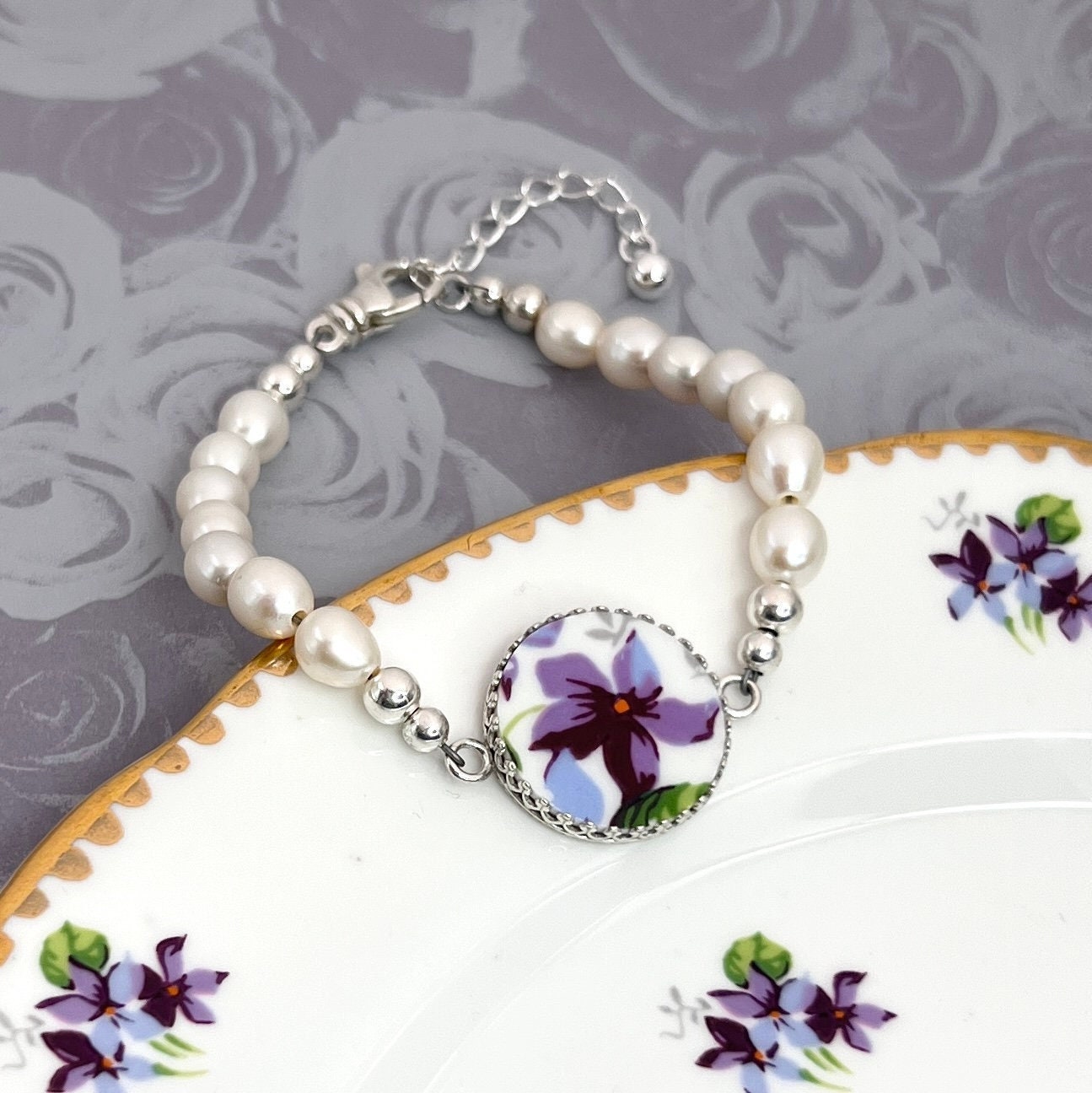 20th Wedding Anniversary Traditional Gift for Wife, Pearl Bracelet, Purple Violet Broken China Jewelry