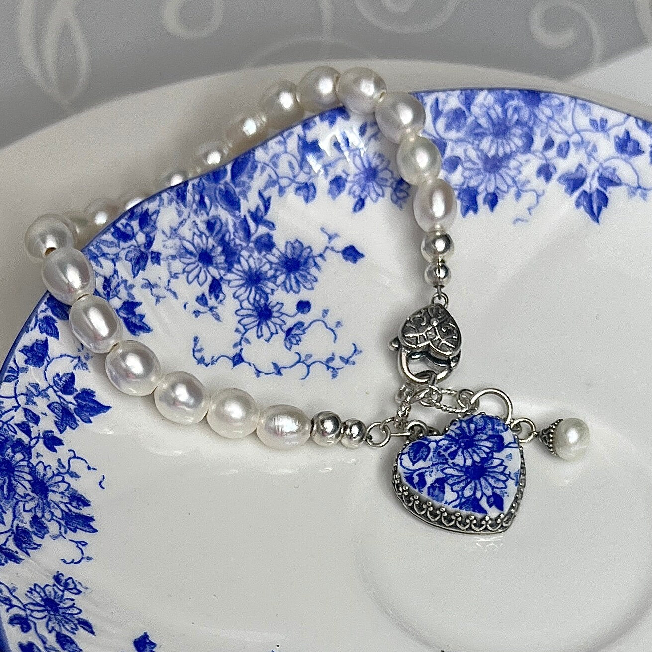 20th Anniversary Gift for Wife, Daisy Pearl Bracelet, Shelley Dainty Blue Broken China Jewelry, Unique Gifts for Women