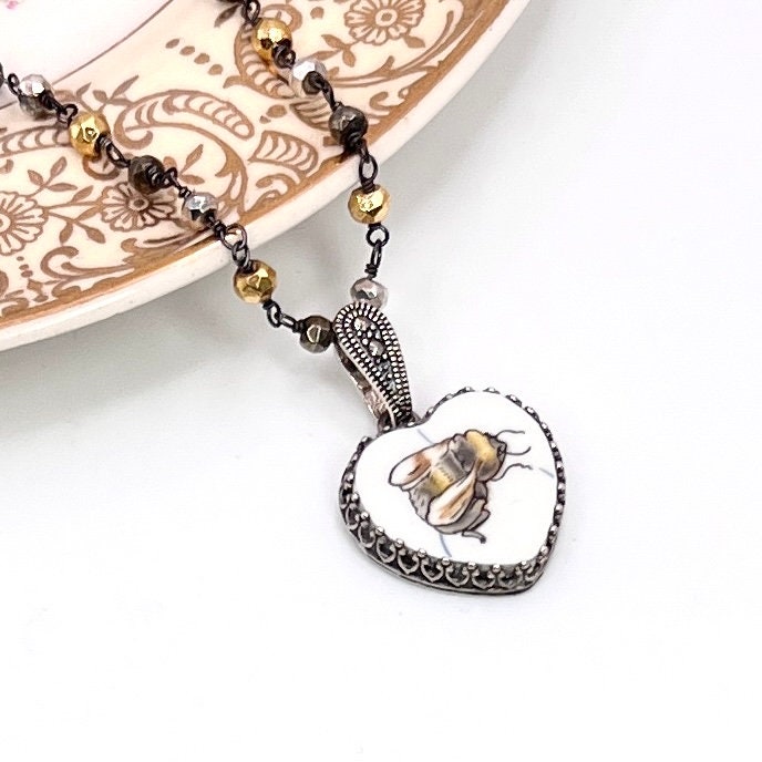 Broken China Jewelry Heart Pendant Necklace, Silver Bee Necklace, Gifts for Her, Insect Jewelry