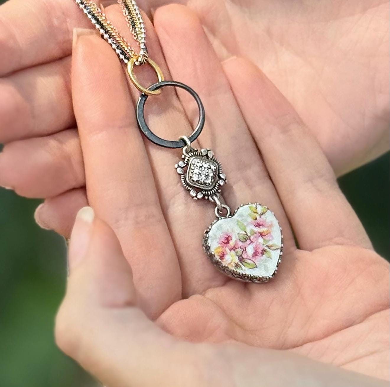 Traditional 20th Anniversary China Gifts for Wife, Dainty Victorian Heart Necklace, Romantic Broken China Jewelry, French China