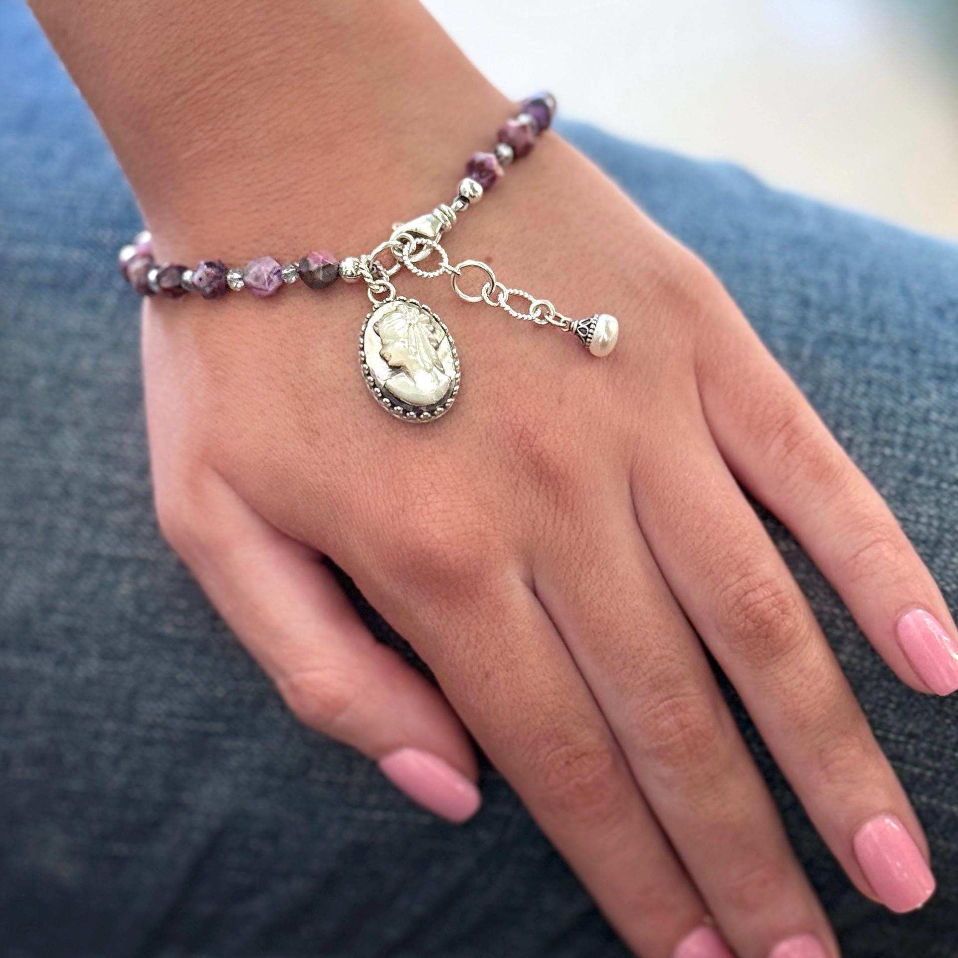 Mother of Pearl Shell Cameo Charm Bracelet, Gemstone Jewelry, Victorian Vintage Cameo, Unique Gifts for Women, Gift for Daughter