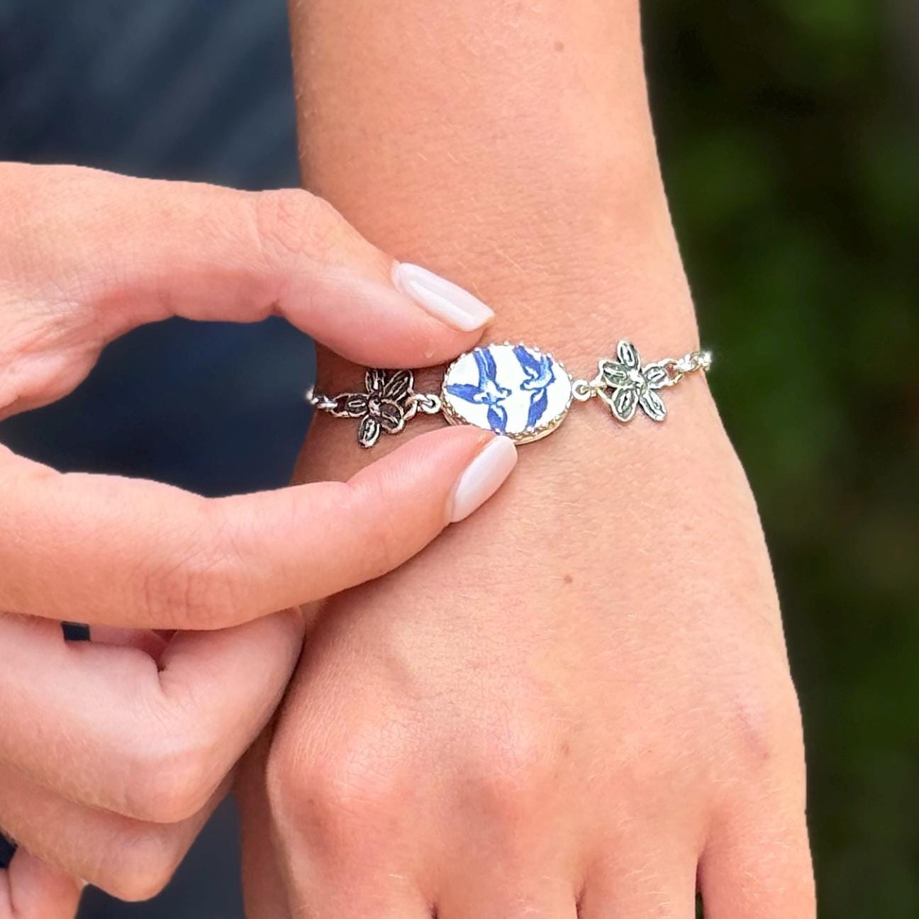 Romantic 20th Anniversary Love Birds Vintage China Bracelet, Wedding Gift for Wife, Blue Willow Broken China Jewelry, Unique Gifts for Women