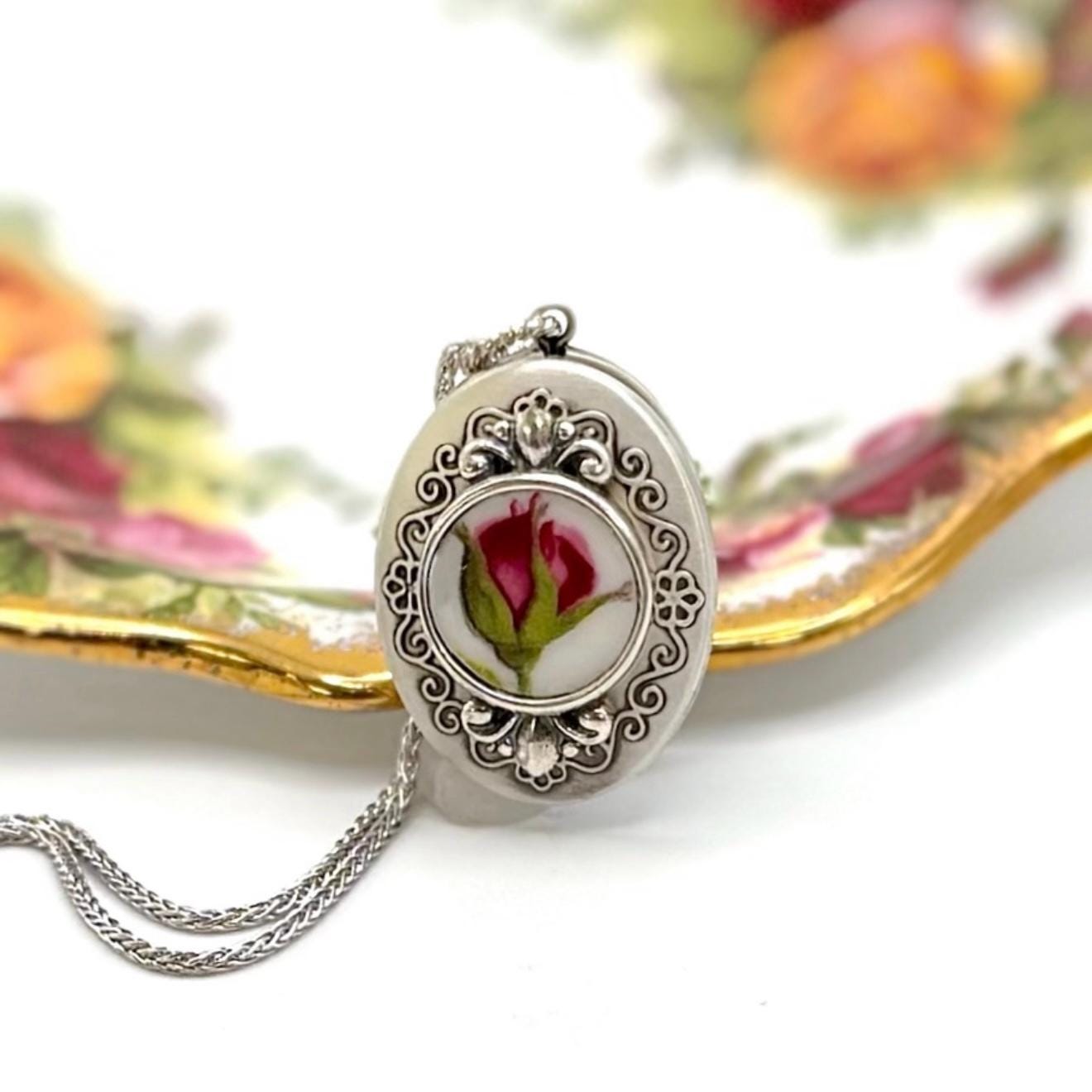 Old Country Roses Photo Locket Necklace, 20th Anniversary Keepsake Gifts for Wife, Sterling Silver Broken China Jewelry