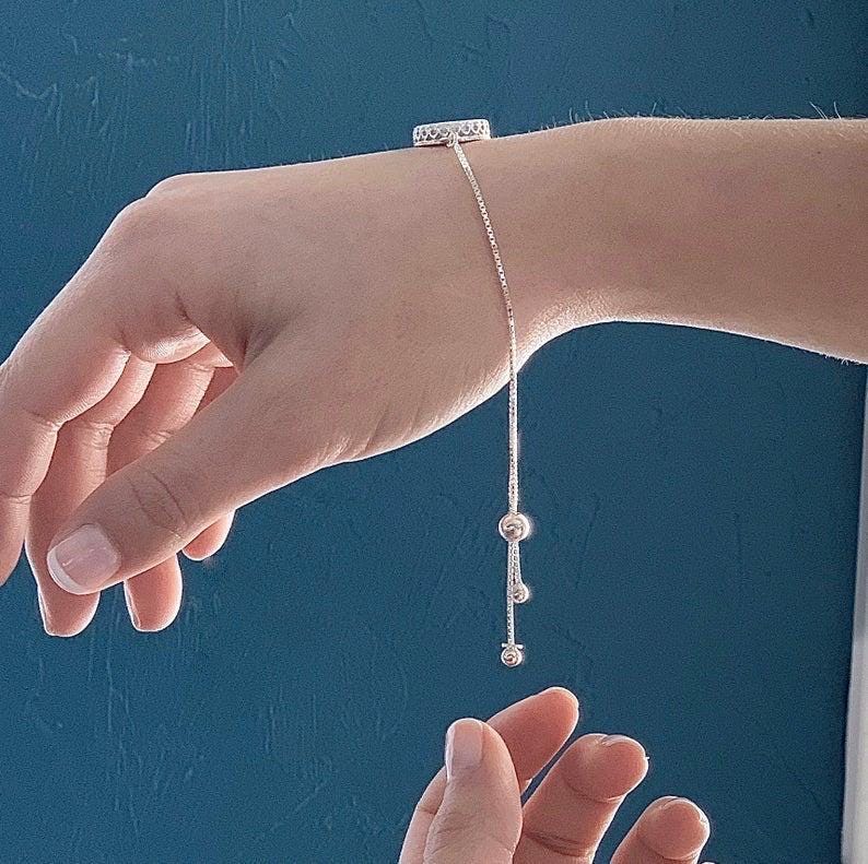 Dainty Emerald Bolo Bracelet, Sterling Silver Jewelry, Traditional 20th Wedding Anniversary Gift for Wife, Adjustable Bracelet