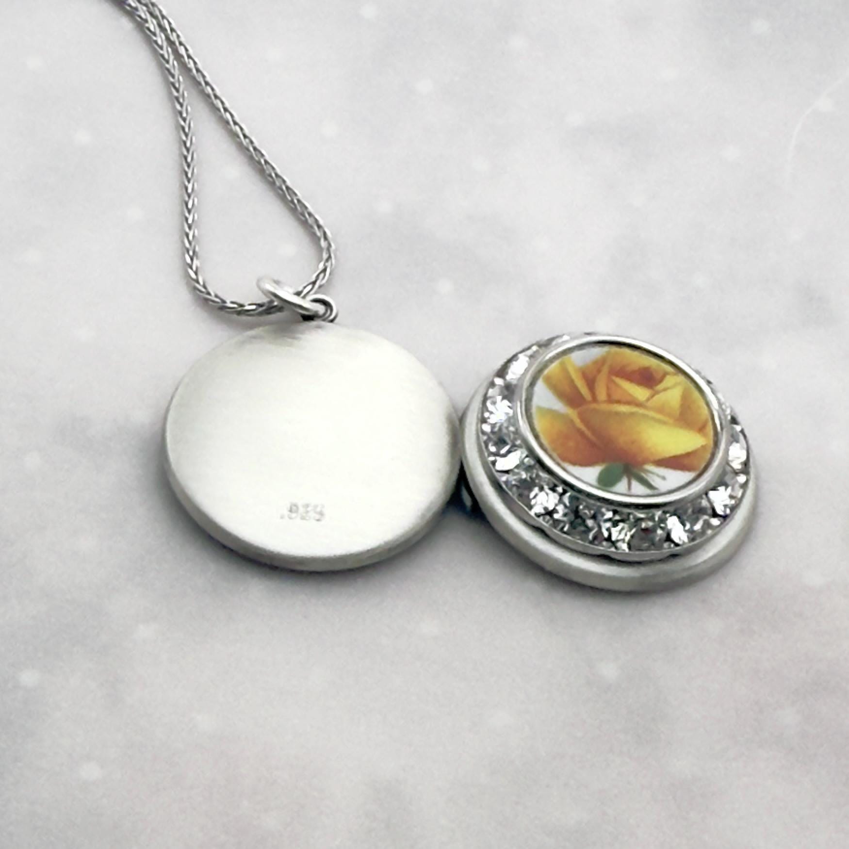 Valentines Day Gift for Friend, Yellow Rose Locket Necklace, Special Friendship Flower Gift, Broken China Jewelry Photo Locket