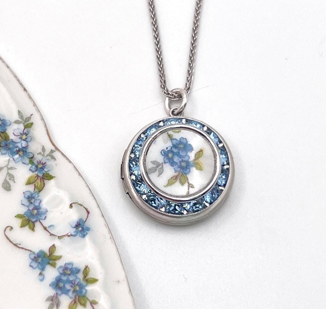 Dainty Forget Me Not Locket Necklace, 20th Wedding Anniversary China Gifts for Wife, Valentines Day Jewelry Gift for Her