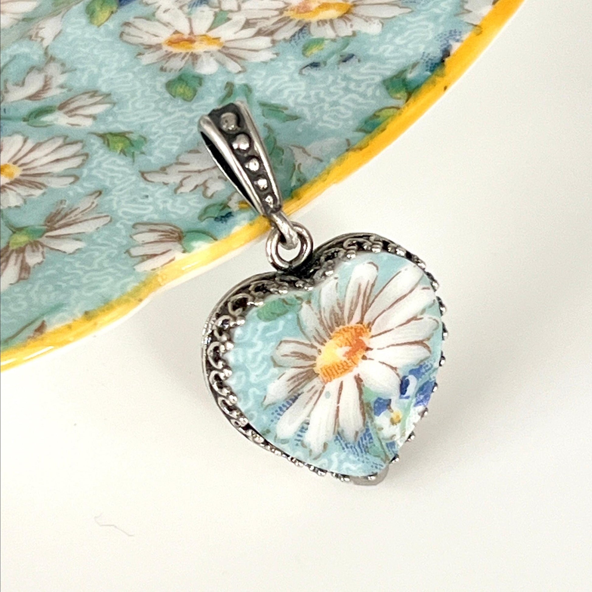 Sterling Silver Daisy Necklace, 20th Anniversary China Gift for Wife, Romantic Broken China Jewelry