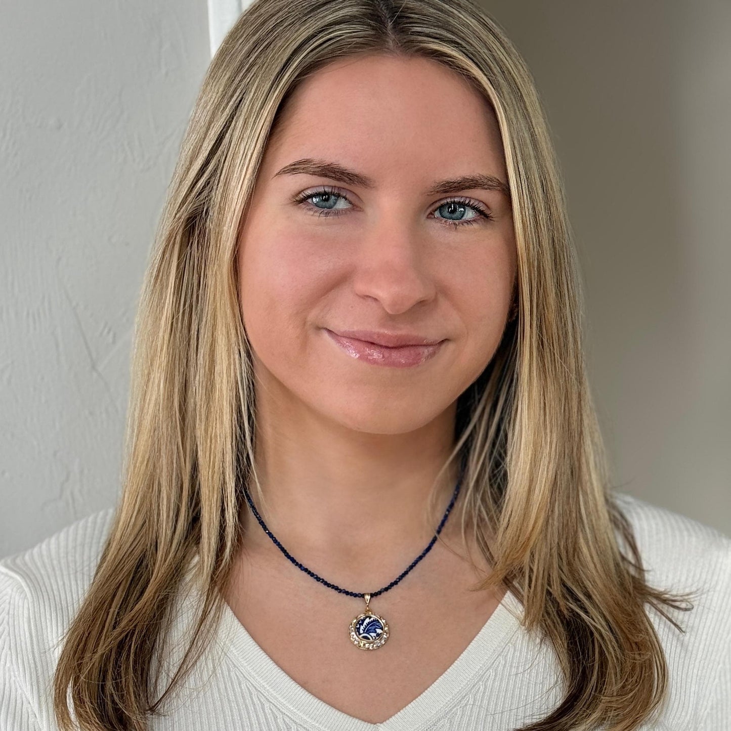 Dainty Lapis Lazuli Gold Crystal Necklace, 1940s Vintage American Blue Willow China, MCM Jewelry