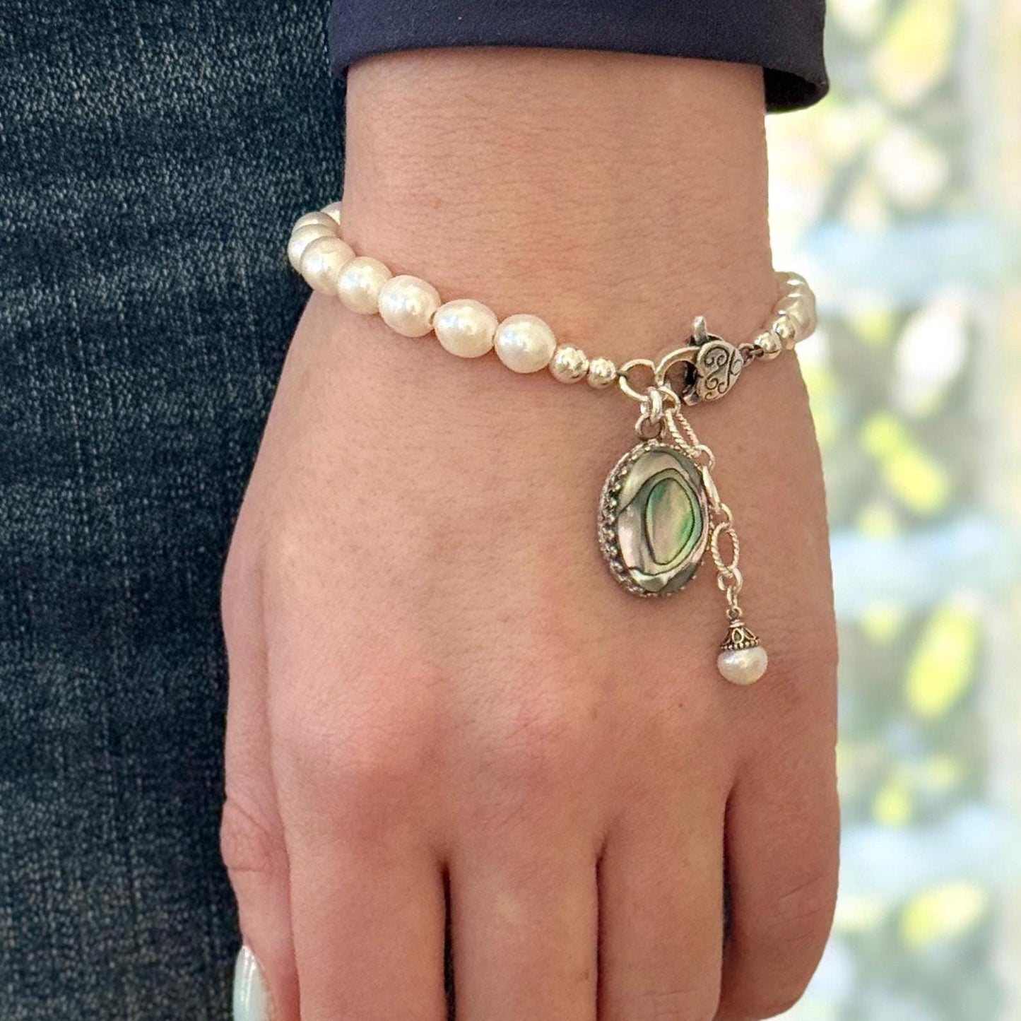 Pearl and Abalone Shell Bracelet, White Summer Jewelry, Tropical Beach Wedding