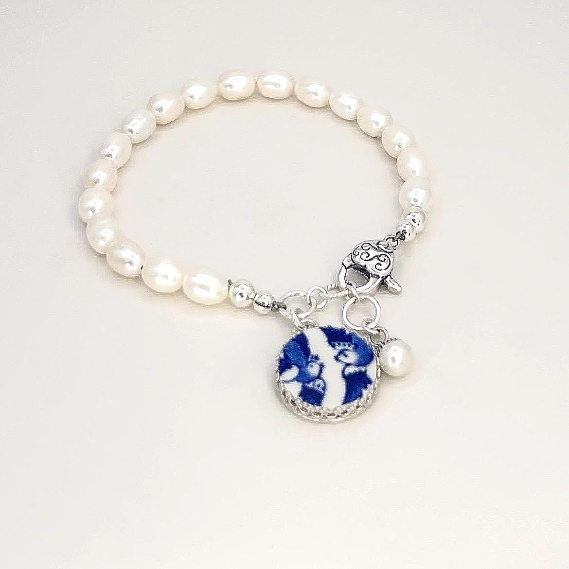 Love Birds Pearl Bracelet, Vintage Blue Willow China Jewelry, Romantic 20th Anniversary Gift for Wife/Partner