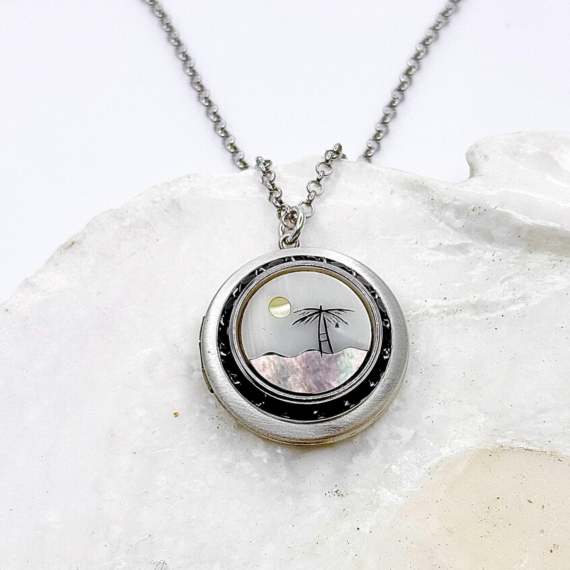 Palm Tree Photo Locket, Tropical Beach Jewelry, Photo Locket Necklace, Vintage Inlaid Shell, Gifts for Women