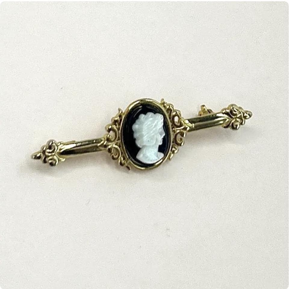 Italian Cameo Bar Pin Victorian Pin, Mother of Pearl Brooch, Vintage Shell Cameo Jewelry