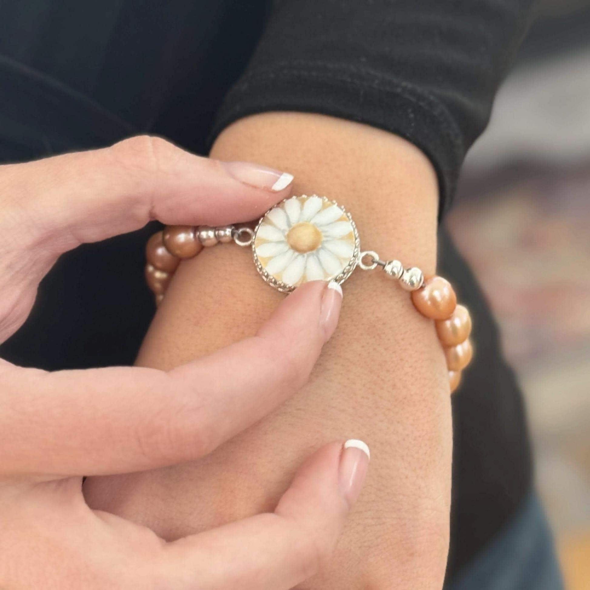 Antique Daisy Button Bracelet, Hand Painted Porcelain Jewelry, 18th Anniversary Gift for Wife, Peach Pearl Spring Bracelet