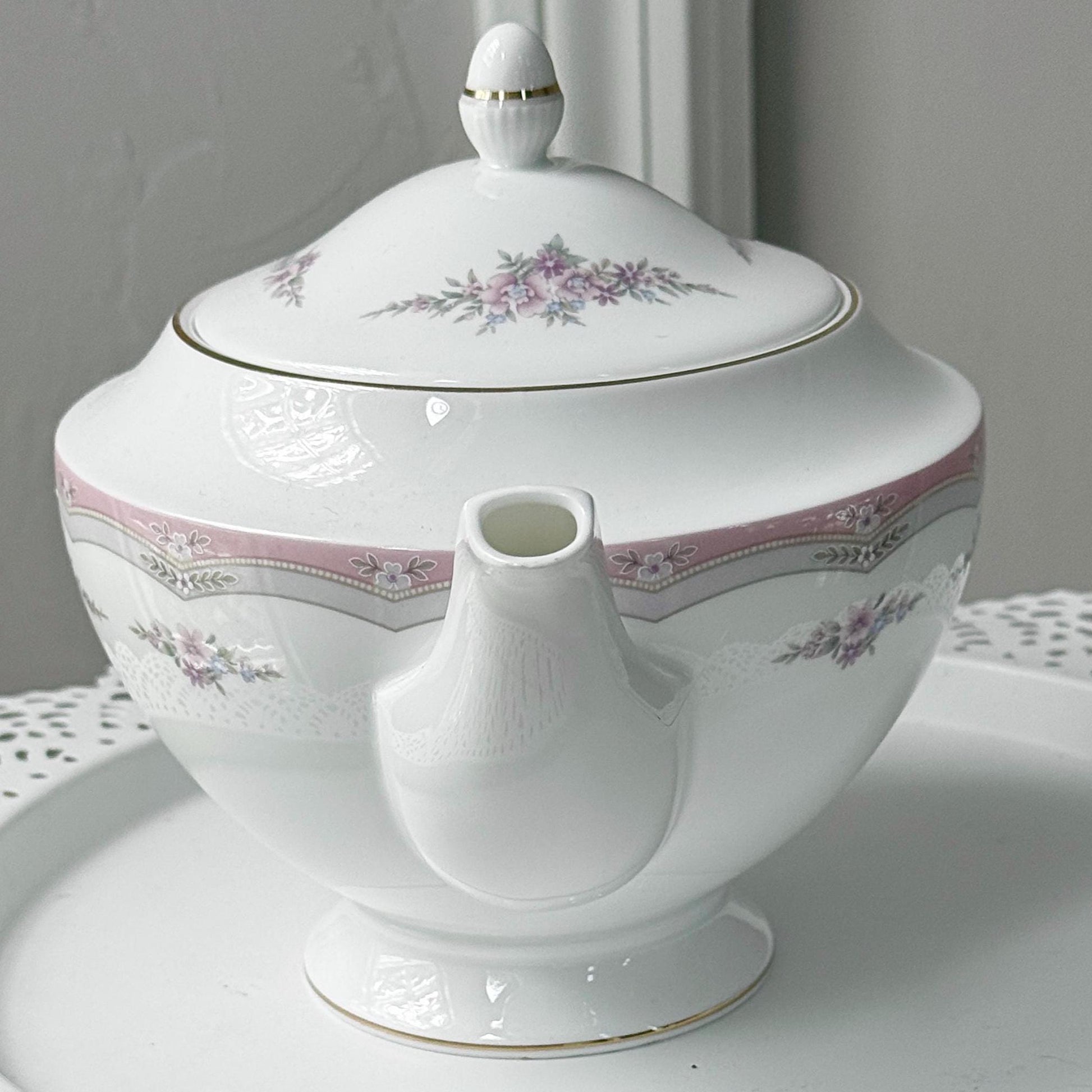 Wedgwood Rosalie Teapot, 20th Anniversary Vintage China Traditional Gift for Wife, Bridal Shower Gift for Bride