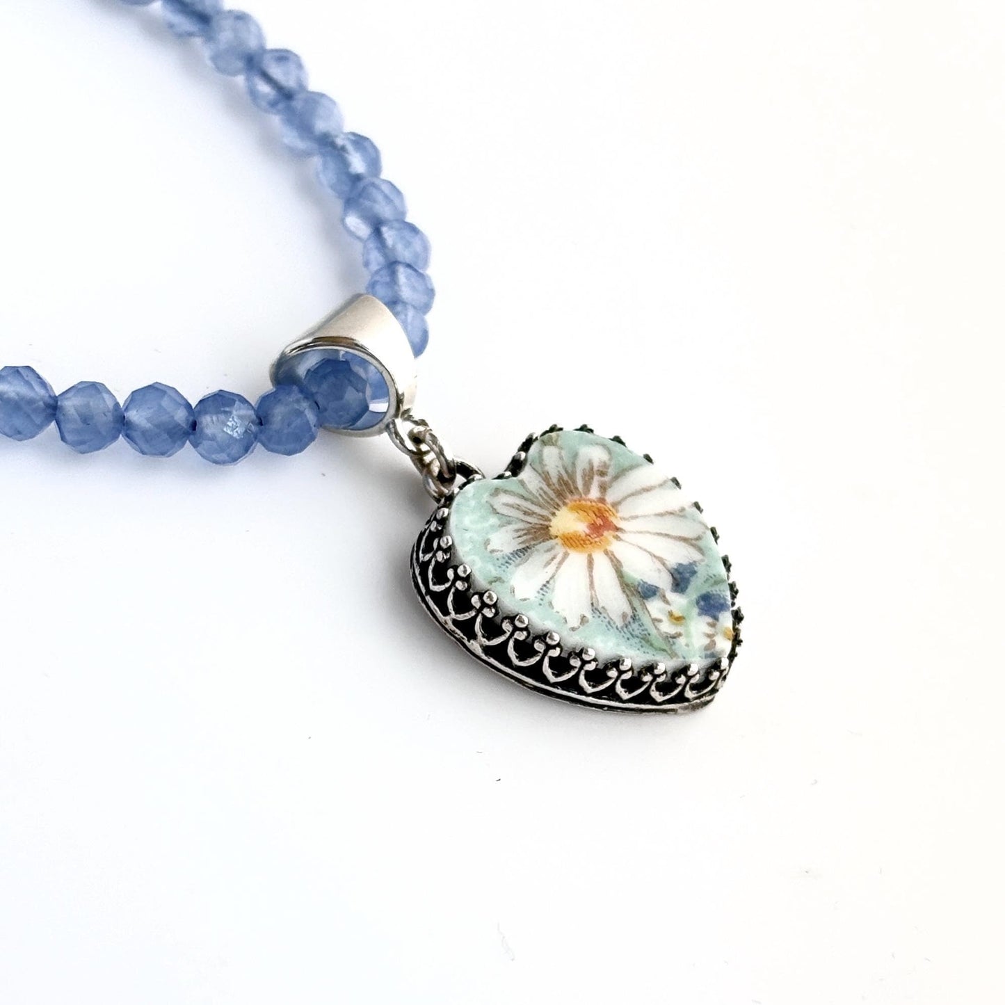 Porcelain Heart Gemstone Cat's Eye Necklace, 18th Anniversary Jewelry, Romantic Sentimental Daisy Necklace
