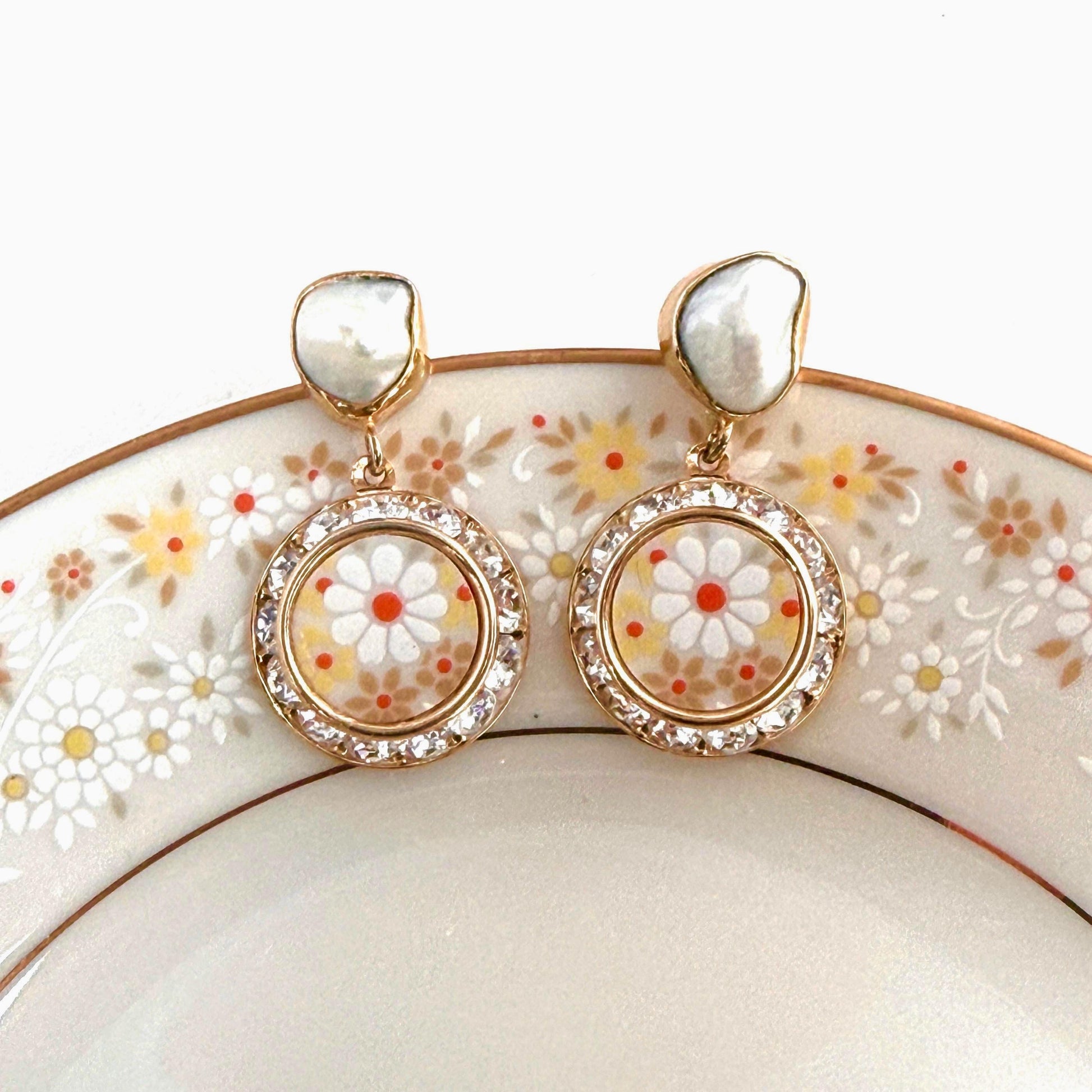 Gold Crystal Drop Earrings, Vintage Elegant Bridal Wedding Jewelry, Dangle Earrings, Gift for Women Collector