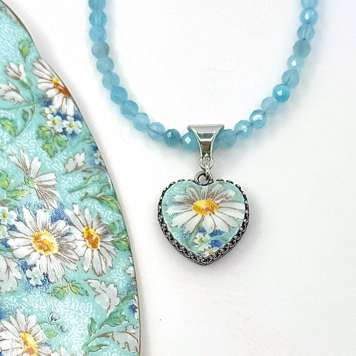 Porcelain Heart Gemstone Cat's Eye Necklace, 18th Anniversary Jewelry, Romantic Sentimental Daisy Necklace