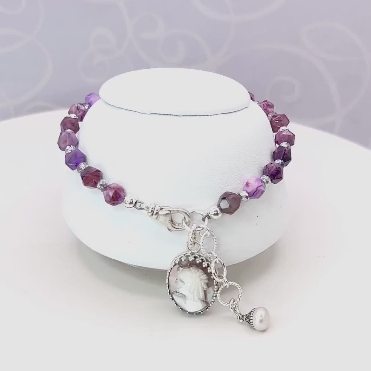 Mother of Pearl Shell Cameo Charm Bracelet, Gemstone Jewelry, Victorian Vintage Cameo, Unique Gifts for Women, Gift for Daughter