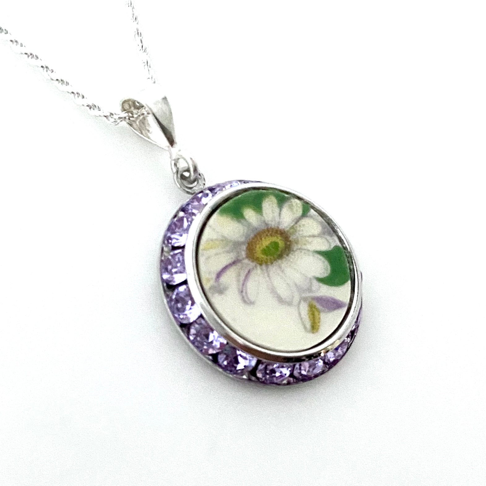 Broken China Jewelry Daisy Pendant Necklace, Unique Gifts for Women, Crystal Jewelry
