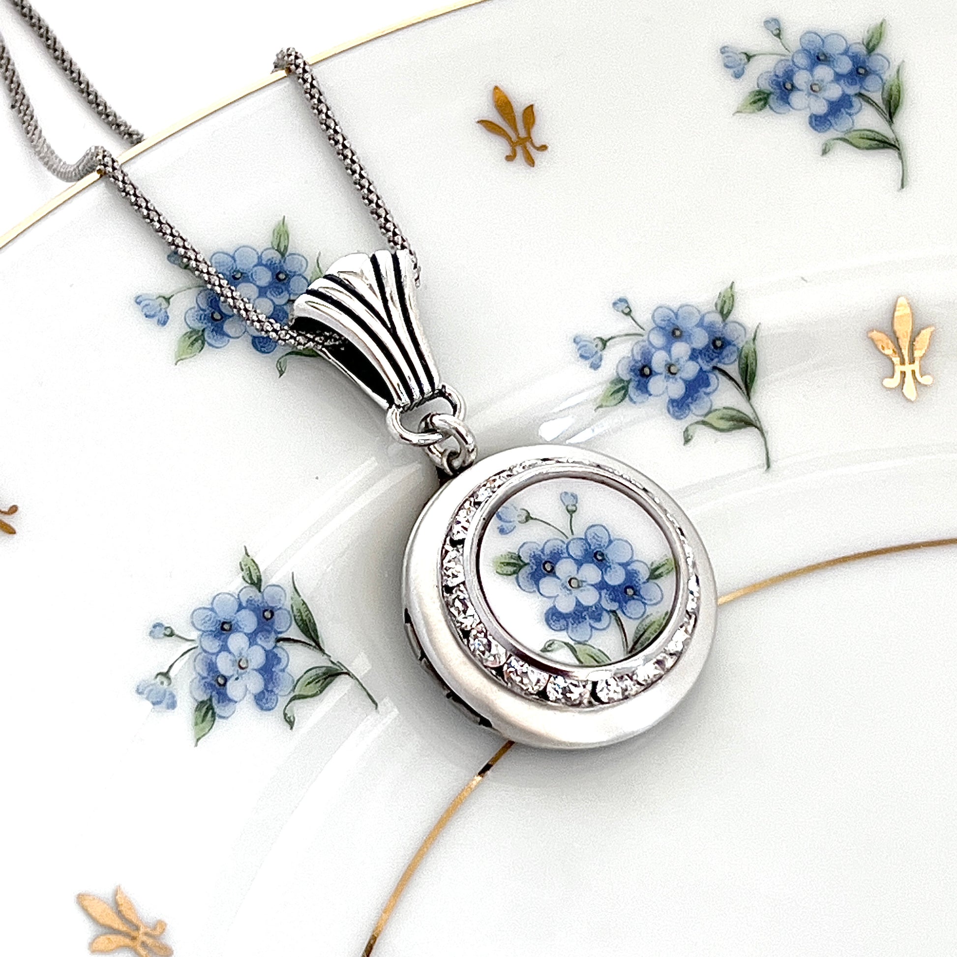 CUSTOM ORDER China Locket Necklace, Remembrance Gift, Unique Gifts for Mom/Sister/Grandmother, Broken China Jewelry, Custom Jewelry