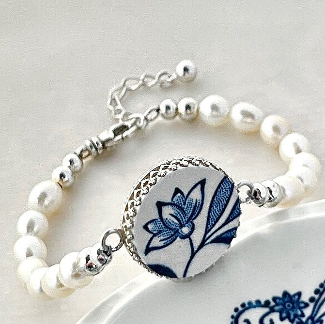 Blue Onion Vintage China, Freshwater Pearl Bracelet, Broken China Jewelry, Unique Jewelry Gifts for Women