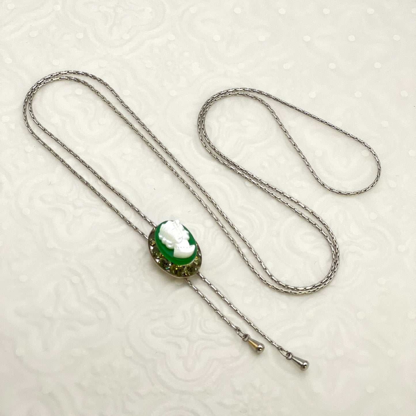 Dainty Mother of Pearl Cameo Necklace, Vintage Shell Cameo Jewelry, Green Onyx Jewelry, Unique Gifts for Women, Graduation Gifts
