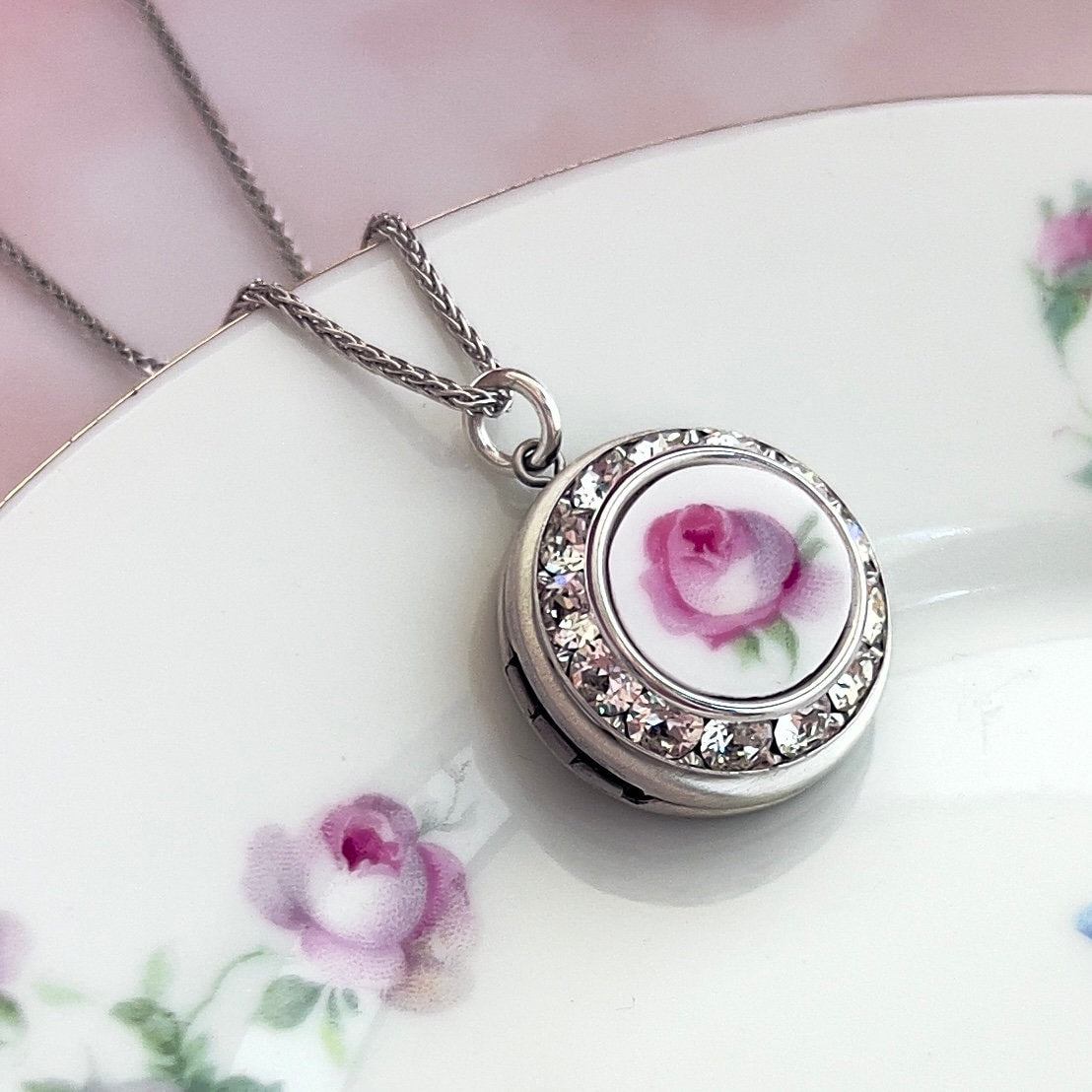 Adjustable Photo Locket Necklace, Romantic 15th Wedding Anniversary Crystal Gift for Wife, Broken China Jewelry