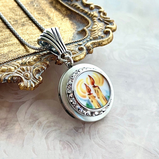 Adjustable Photo Locket, Broken China Jewelry Crystal Locket Necklace, Christmas Candles for Hope and Remembrance